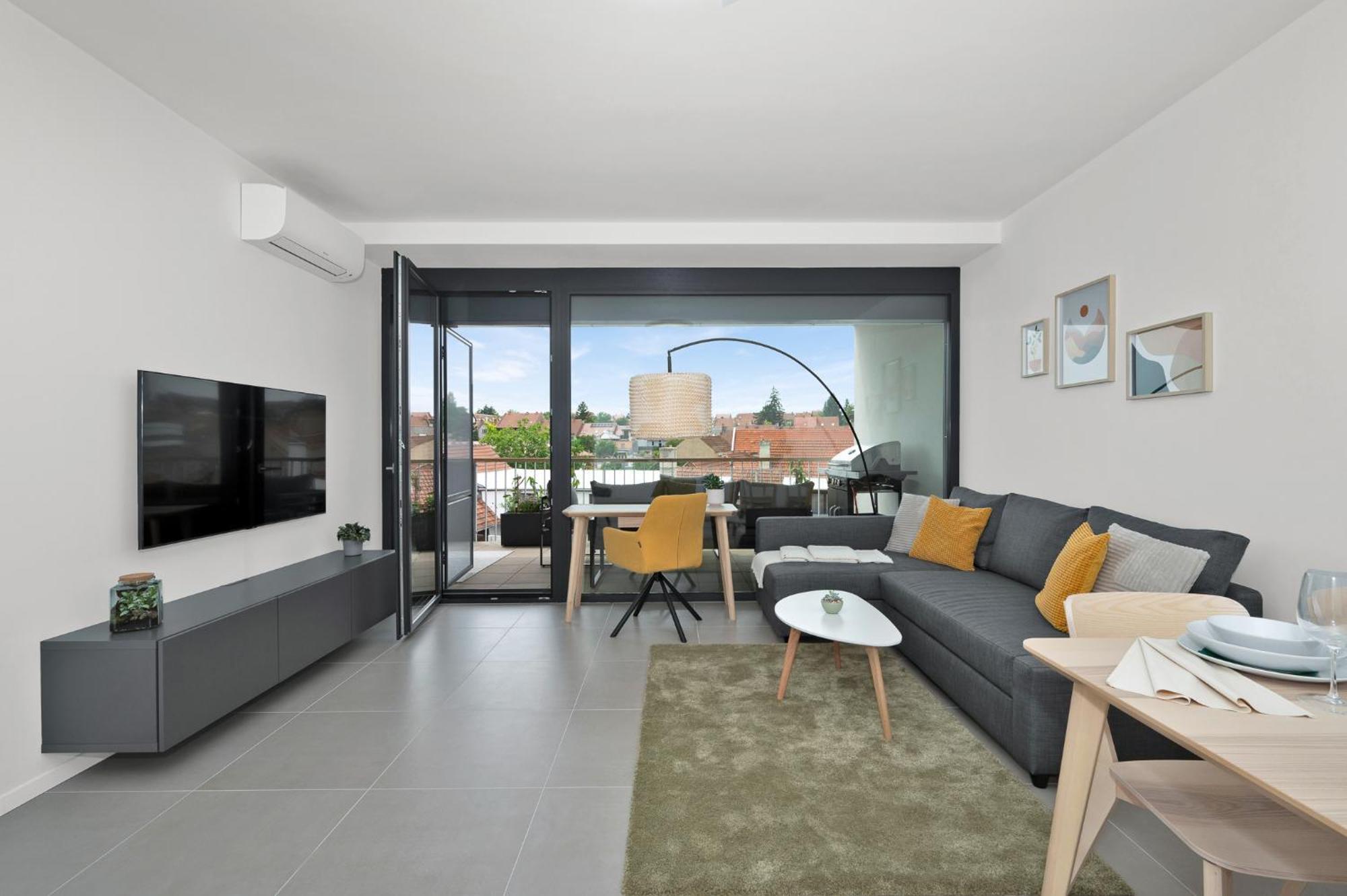 Fully Equipped Apartments With Terraces, Free Garage Parking, Netflix & Ac - By Apartmany Slapanice Cz Eksteriør bilde