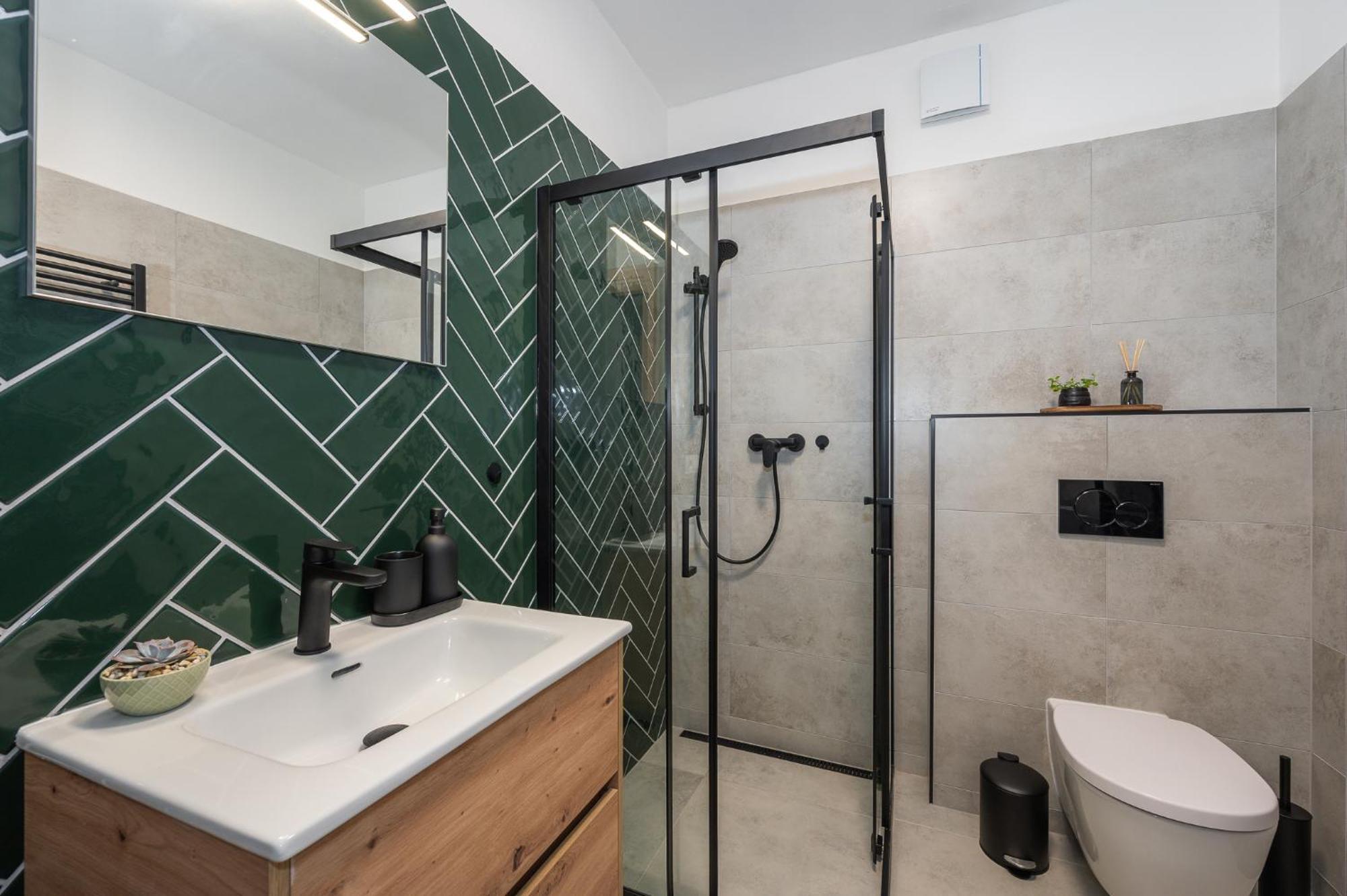 Fully Equipped Apartments With Terraces, Free Garage Parking, Netflix & Ac - By Apartmany Slapanice Cz Eksteriør bilde