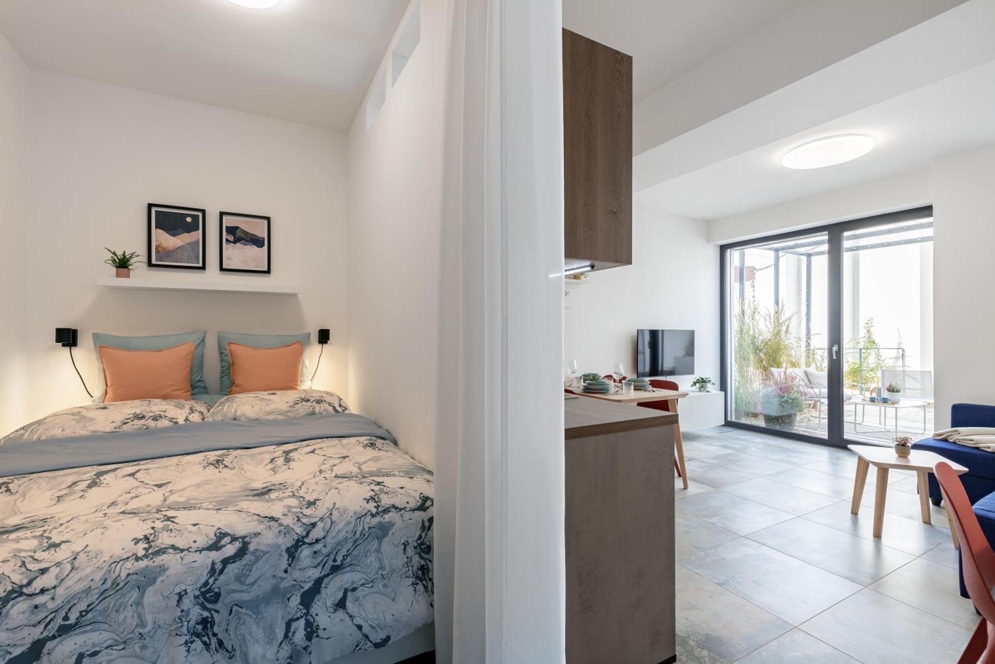 Fully Equipped Apartments With Terraces, Free Garage Parking, Netflix & Ac - By Apartmany Slapanice Cz Eksteriør bilde