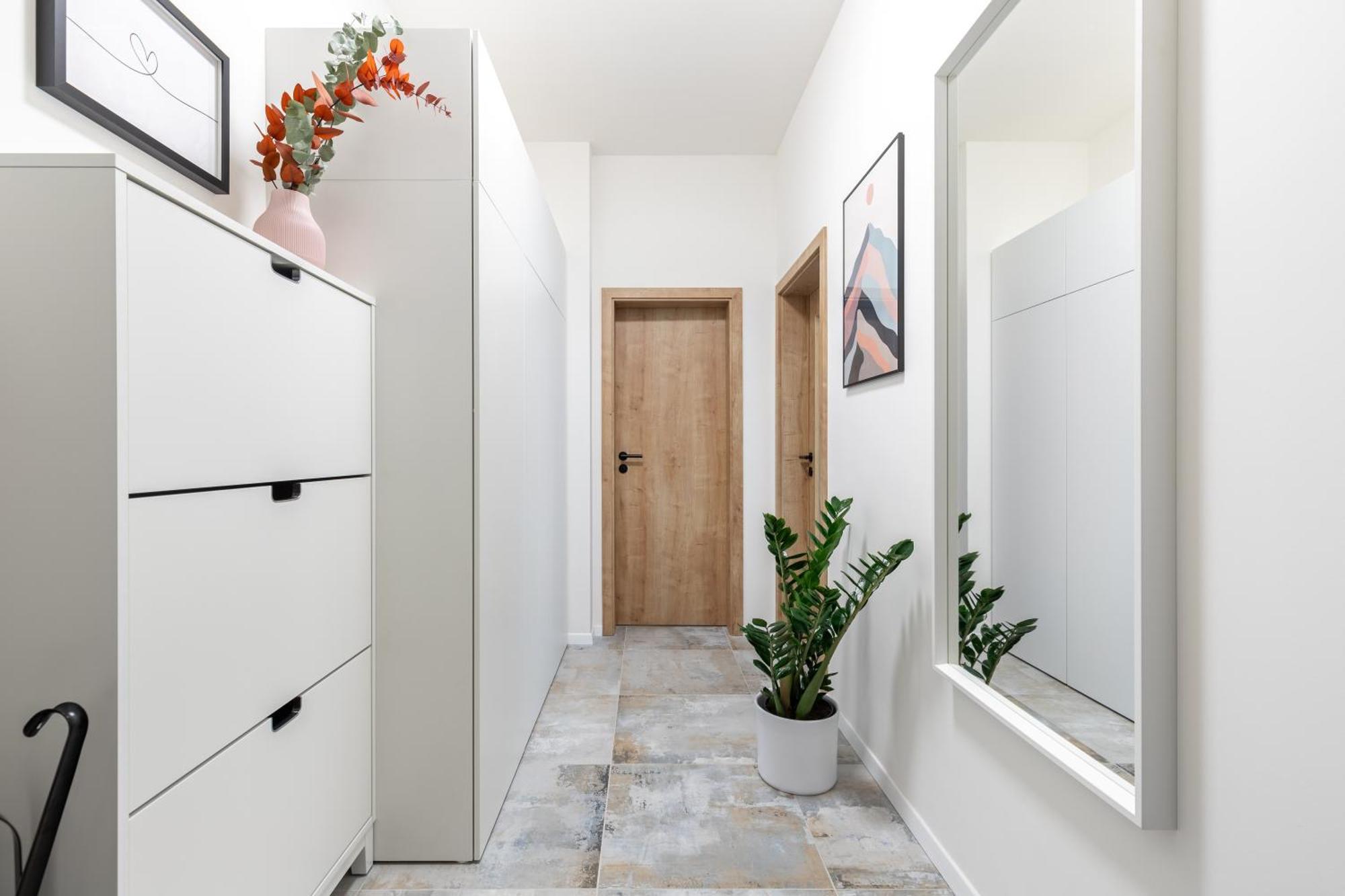 Fully Equipped Apartments With Terraces, Free Garage Parking, Netflix & Ac - By Apartmany Slapanice Cz Eksteriør bilde