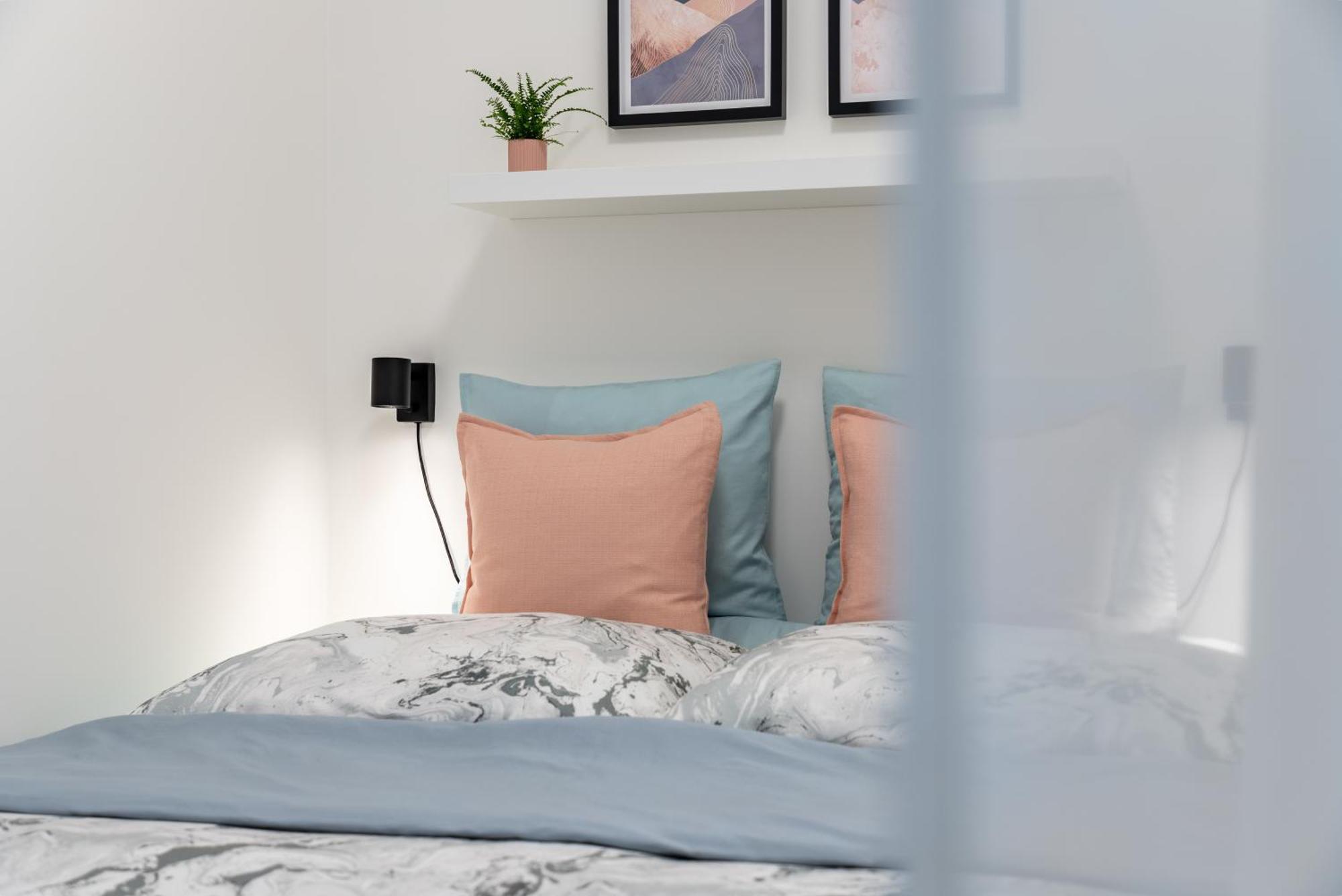 Fully Equipped Apartments With Terraces, Free Garage Parking, Netflix & Ac - By Apartmany Slapanice Cz Eksteriør bilde